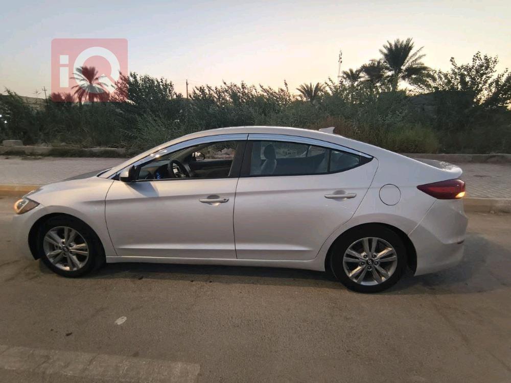 هیۆندای ئەلەنترا